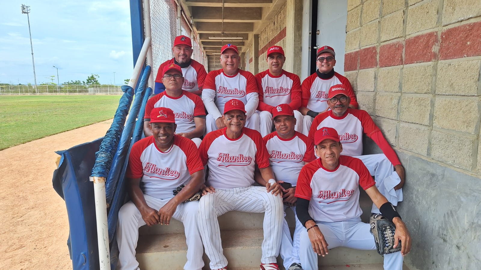 Equipo Atlántico en el dugout